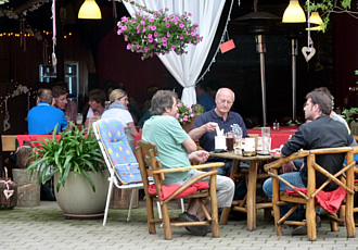 Essen und Trinken bei Bauer Reinhart im Steigerwald Essen und Trinken bei Bauer Reinhart im Steigerwald